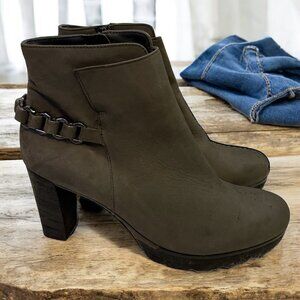 Paul Green Mushroom Gray Lug Sole‎ Quiet Luxury Heeled Ankle Boots 9